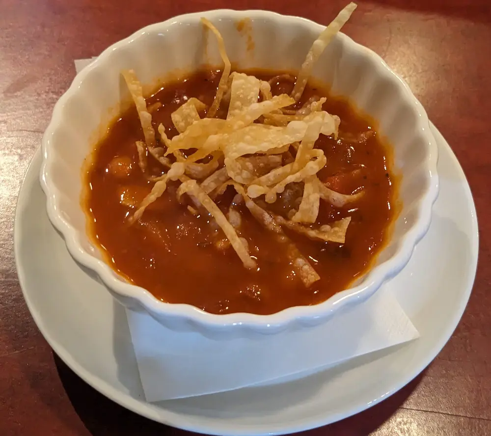 練馬の洋食店ローズマリーのトマトスープ