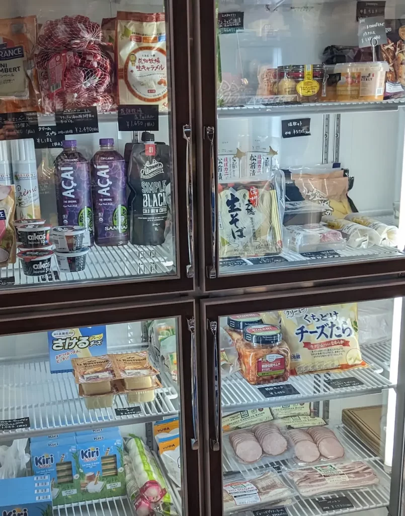 吉祥寺のコストコ再販店ブルクフーズの冷蔵庫の中身