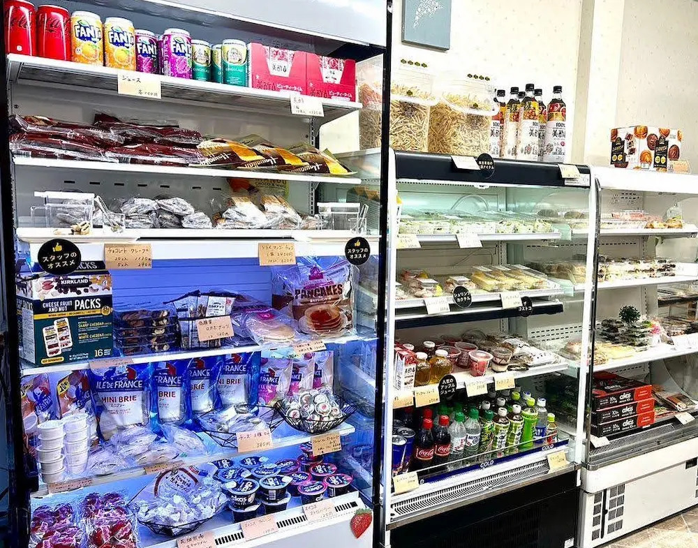 大阪のコストコ再販店イルカの冷蔵品の品揃えの様子