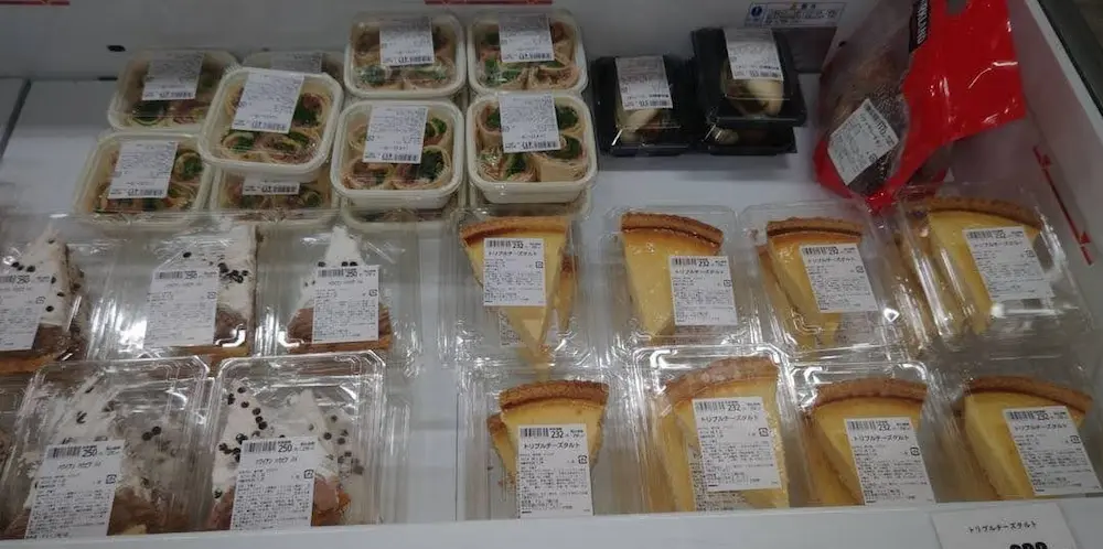 埼玉県桶川市のコストコ再販店mametcoの食品冷蔵品の品揃えの様子