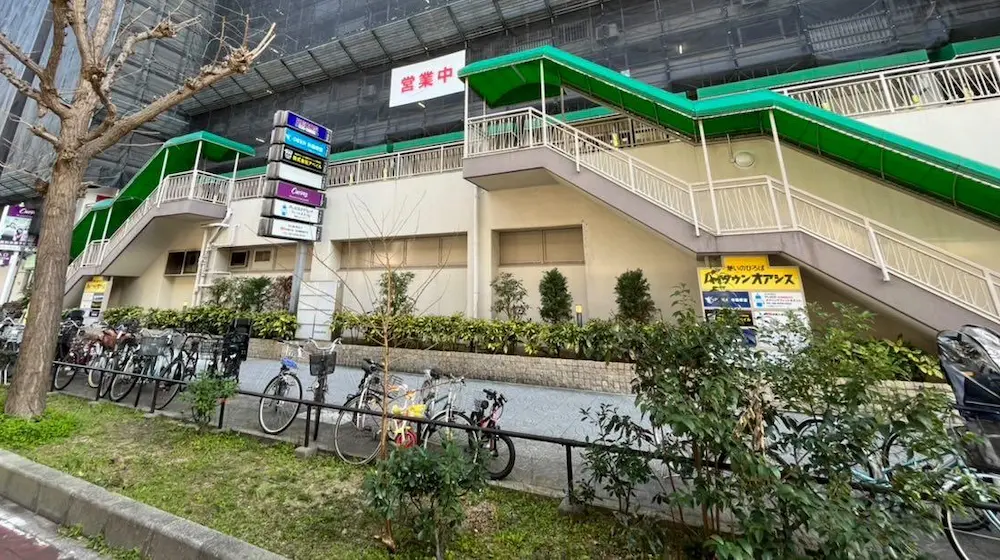 大阪府大阪市港区のコストコ再販店RECOSの店舗外観
