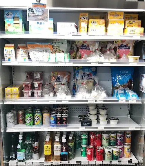 大阪のコストコ再販店cossuimartの冷蔵品の品揃えの様子