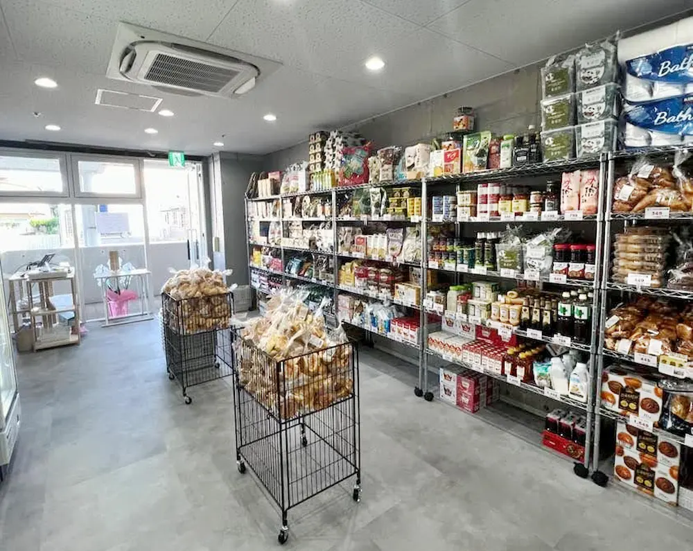奈良県のコストコ再販店MINICOS上牧店の品揃えの様子