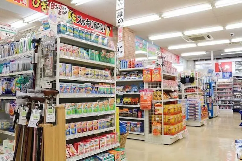 富山県富山市のフジムラ薬局の売り場の雰囲気