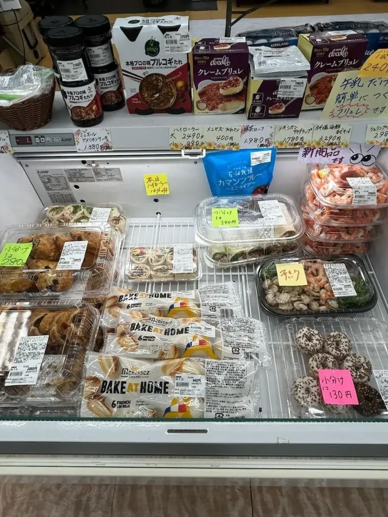 宮城県岩沼市みやぎ生協のコストコ再販店セカコス(seca.cos）の品揃えの様子